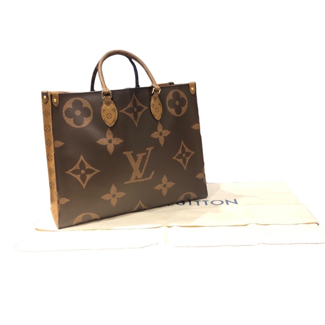 LOUIS VUITTON(ルイヴィトン)の　ルイ・ヴィトン LOUIS VUITTON オンザゴーGM M45320 ジャイアント・モノグラム キャンバス メンズ トートバッグ メンズのバッグ(トートバッグ)の商品写真