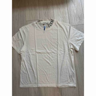 VALENTINO - VALENTINO Tシャツ xsの通販 by みさにゃん's shop VALENTINO - VALENTINO Tシャツ xsの通販 by みさにゃん's shop