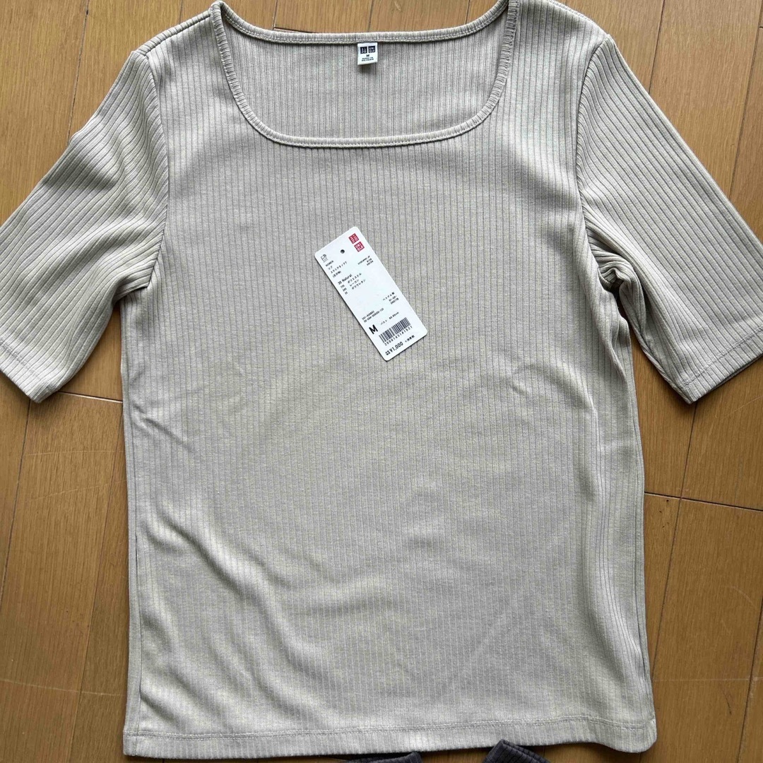 UNIQLO(ユニクロ)のユニクロ　スクエアネックT 五分袖　M 2枚 レディースのトップス(Tシャツ(半袖/袖なし))の商品写真