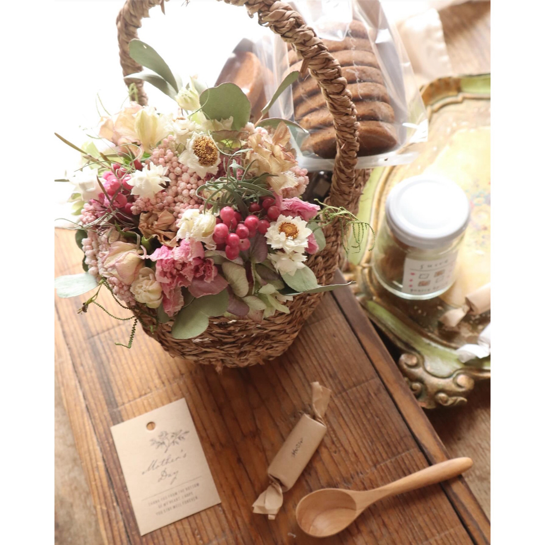 『ありがとう』を花に添えて¨̮♡母の日ギフトフラワー 花々のドライフラワーブーケ ハンドメイドのフラワー/ガーデン(ドライフラワー)の商品写真
