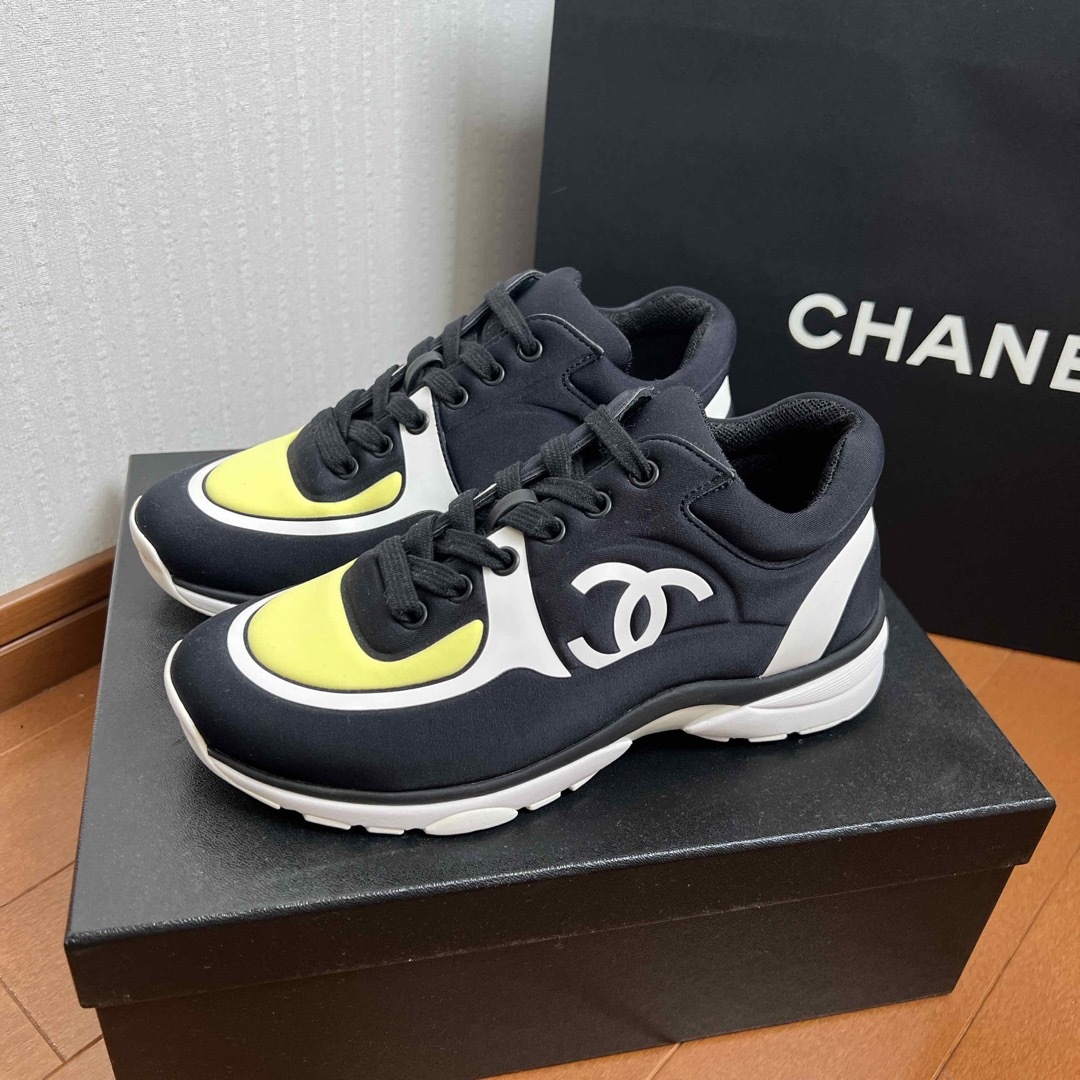 CHANEL(シャネル)のCHANEL シャネル　スニーカー　サイズ35 レディースの靴/シューズ(スニーカー)の商品写真