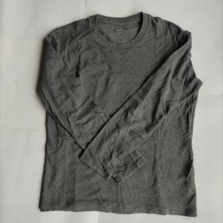 ユニクロ(UNIQLO)のユニクロ　メンズ　ソフトタッチクルーネックT　Mサイズ　濃グレー　袖口切替無(Tシャツ/カットソー(七分/長袖))