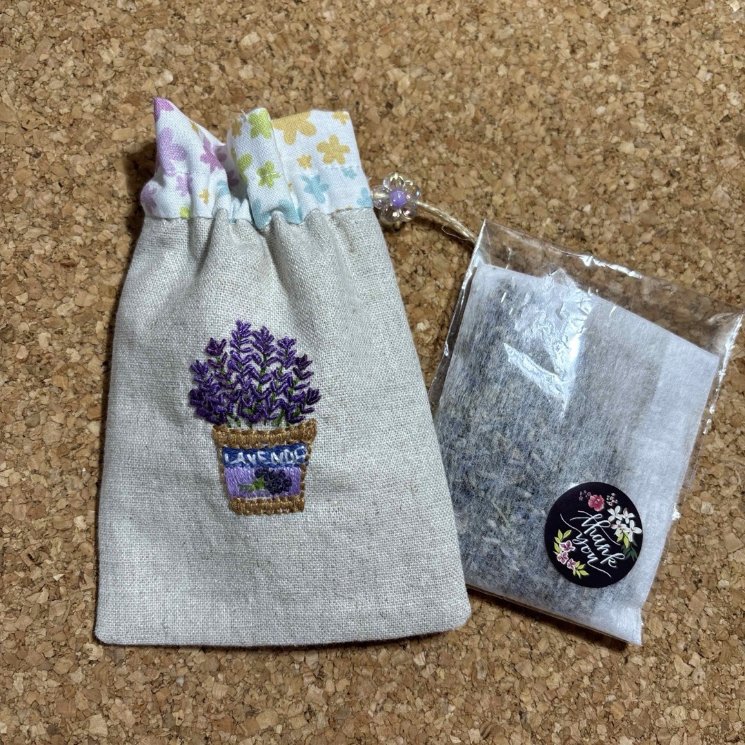 ラベンダー　花刺繍入　ポプリサシェ　ミニミニ巾着　 ハンドメイドのファッション小物(その他)の商品写真