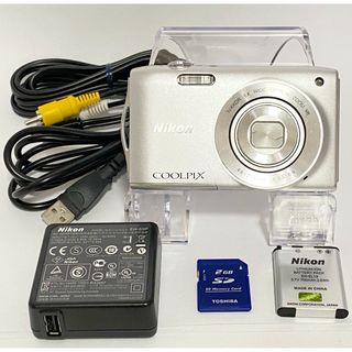 ニコン(Nikon)のNikon coolpix S3300 ニコン　デジカメ　SDカード付【2GB】(コンパクトデジタルカメラ)