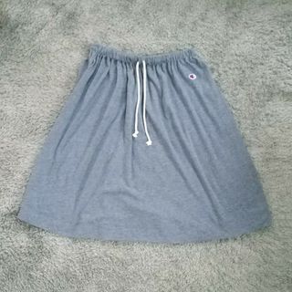 チャンピオン(Champion)の【Champion】レディーススカート(ひざ丈スカート)