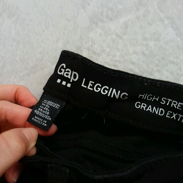 GAP(ギャップ)のギャップ　ブラックスキニー レディースのパンツ(スキニーパンツ)の商品写真