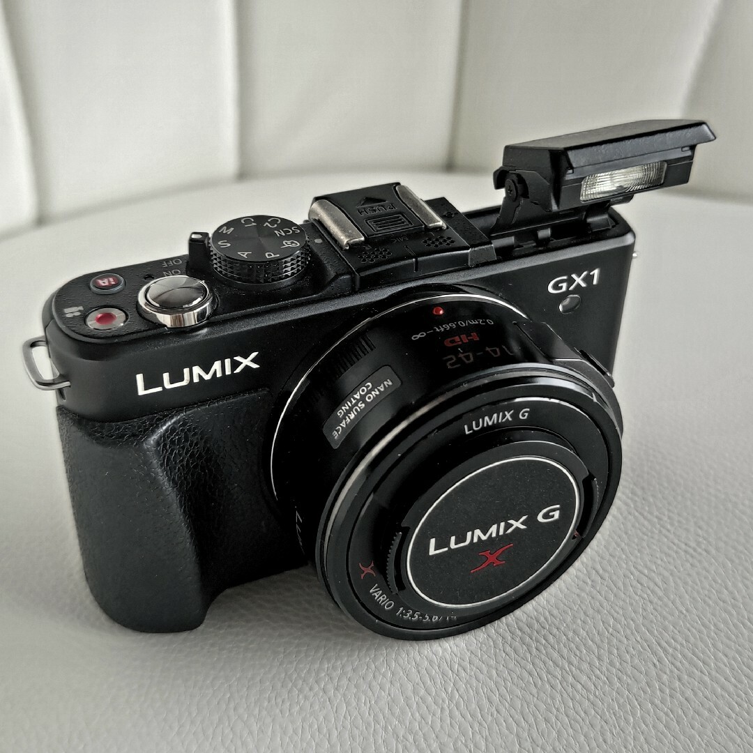Panasonic(パナソニック)のPanasonic LUMIX DMC-GX1X-K スマホ/家電/カメラのカメラ(ミラーレス一眼)の商品写真