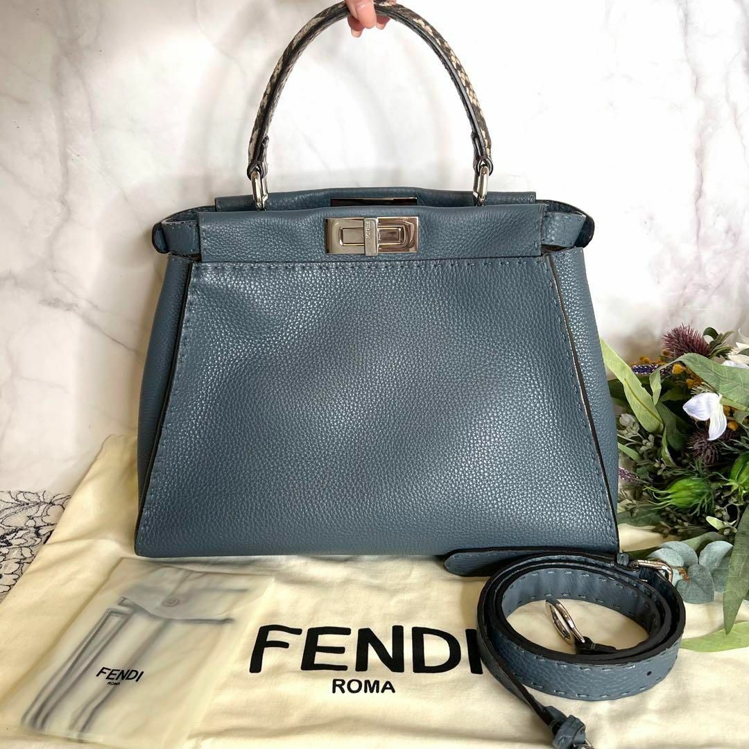 FENDI(フェンディ)のFENDI フェンディ【極美品】ピーカブー パイソン セレリア ショルダーバッグ レディースのバッグ(ショルダーバッグ)の商品写真