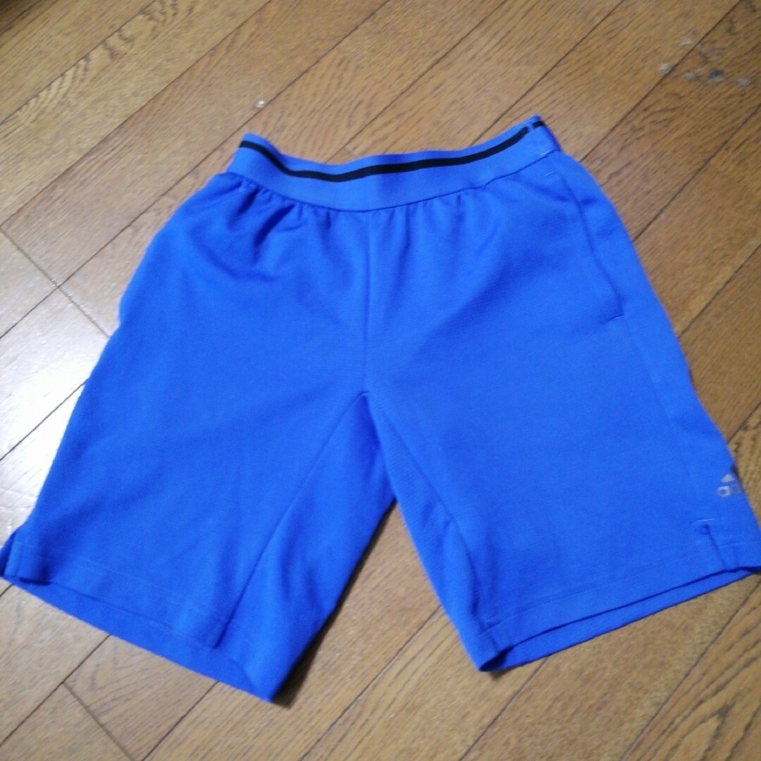 adidas(アディダス)のアディダス　セット　ブルー　140 cm キッズ/ベビー/マタニティのキッズ服男の子用(90cm~)(その他)の商品写真