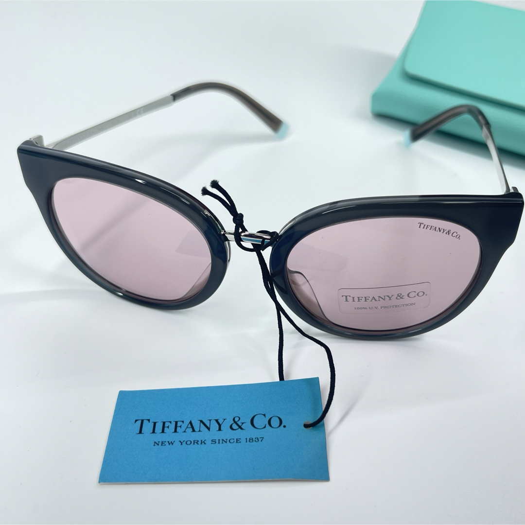 Tiffany & Co.(ティファニー)の【新品】Tiffany(ティファニー)サングラス レディースのファッション小物(サングラス/メガネ)の商品写真