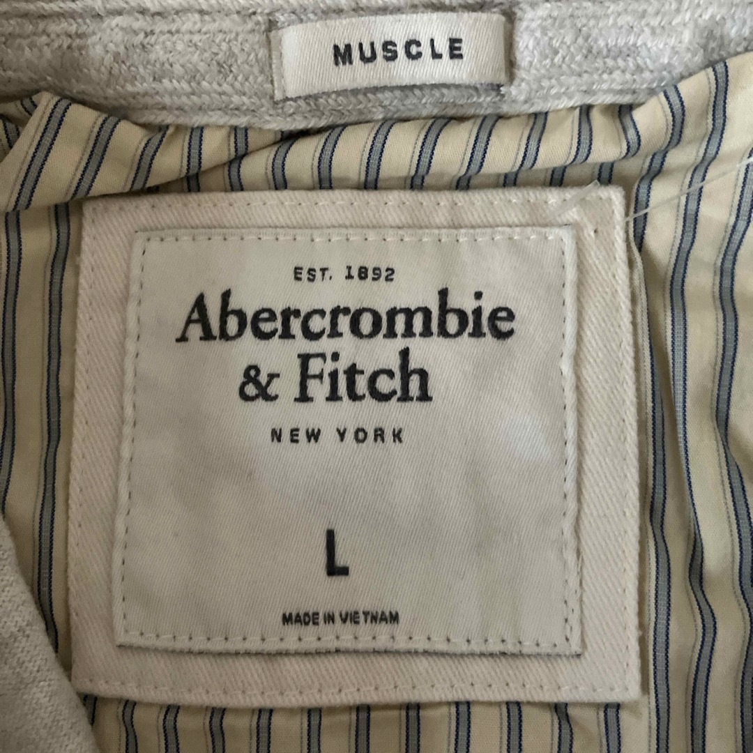 Abercrombie&Fitch(アバクロンビーアンドフィッチ)の新品　メンズ　Abercrombie & Fitch メンズのトップス(Tシャツ/カットソー(半袖/袖なし))の商品写真