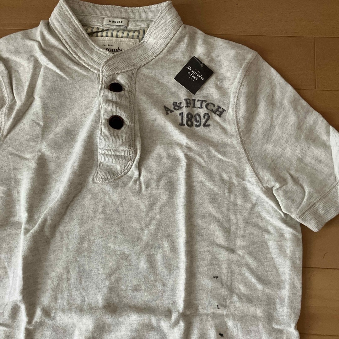 Abercrombie&Fitch(アバクロンビーアンドフィッチ)の新品　メンズ　Abercrombie & Fitch メンズのトップス(Tシャツ/カットソー(半袖/袖なし))の商品写真