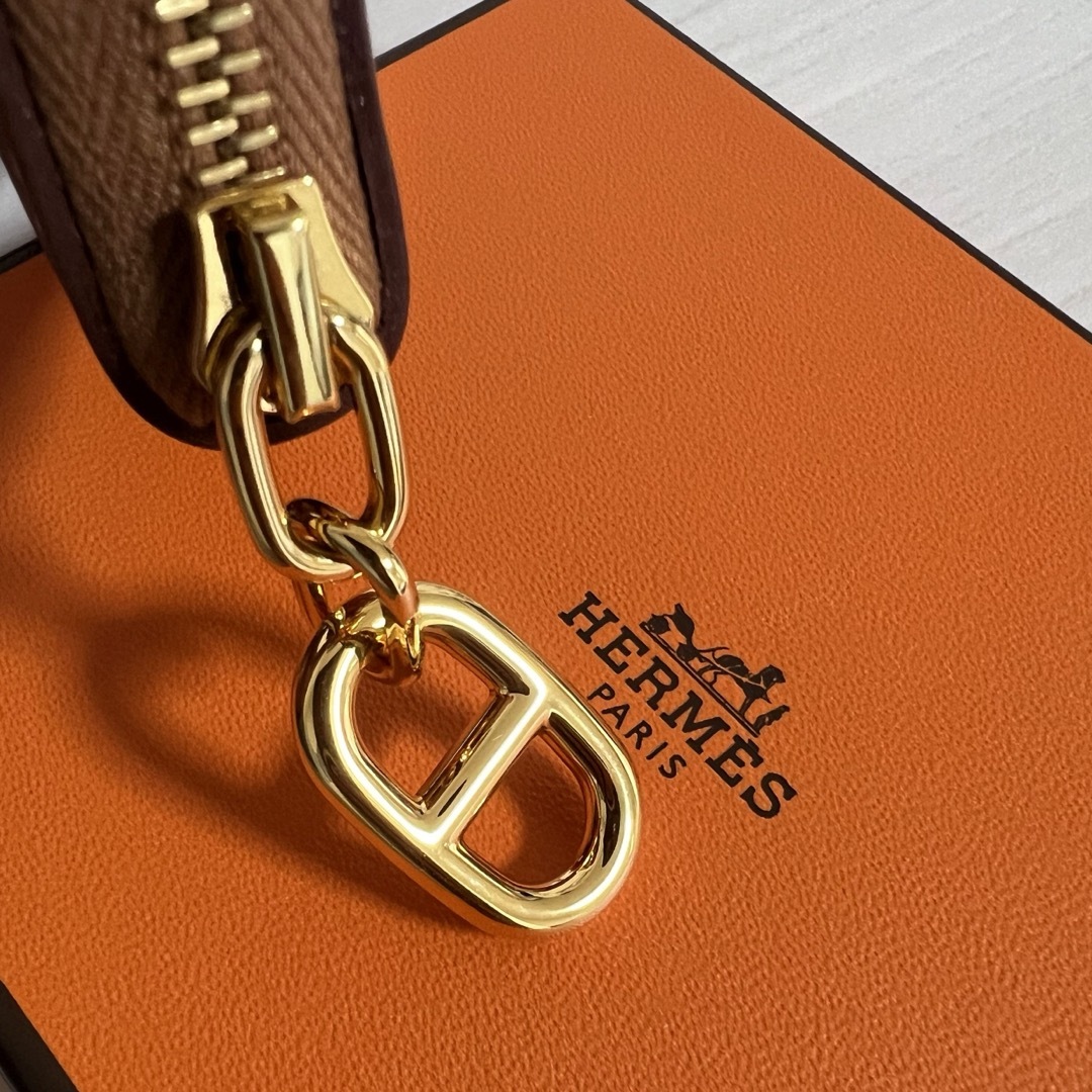 Hermes(エルメス)のHERMES エルメス ジップアンゴーゴールド金具コインカードケース B刻印 レディースのファッション小物(財布)の商品写真