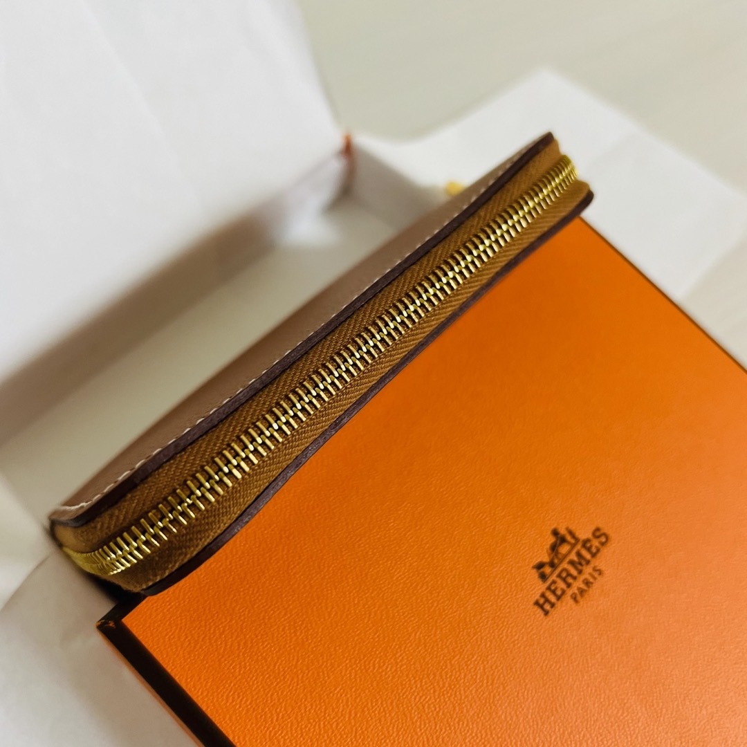 Hermes(エルメス)のHERMES エルメス ジップアンゴーゴールド金具コインカードケース B刻印 レディースのファッション小物(財布)の商品写真