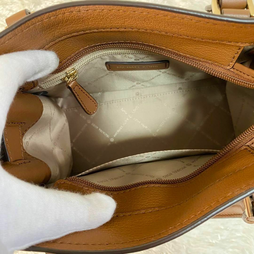 Michael Kors(マイケルコース)の【未使用級】 マイケルコース　HAMILTON ショルダーバック　2way レディースのバッグ(ショルダーバッグ)の商品写真