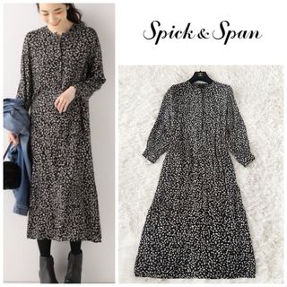 ザラ(ZARA)のSpick&Span フラワープリントワンピース 黒 36(ロングワンピース/マキシワンピース)