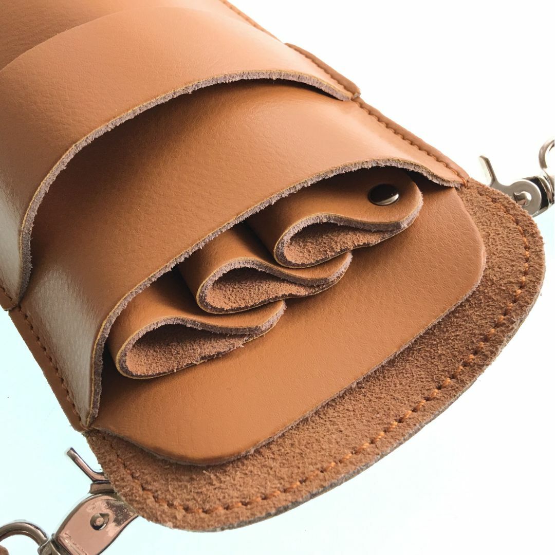 シザーケース　キャメル　本革　3丁挿し　美容師　トリマー　新品 レディースのバッグ(ショルダーバッグ)の商品写真