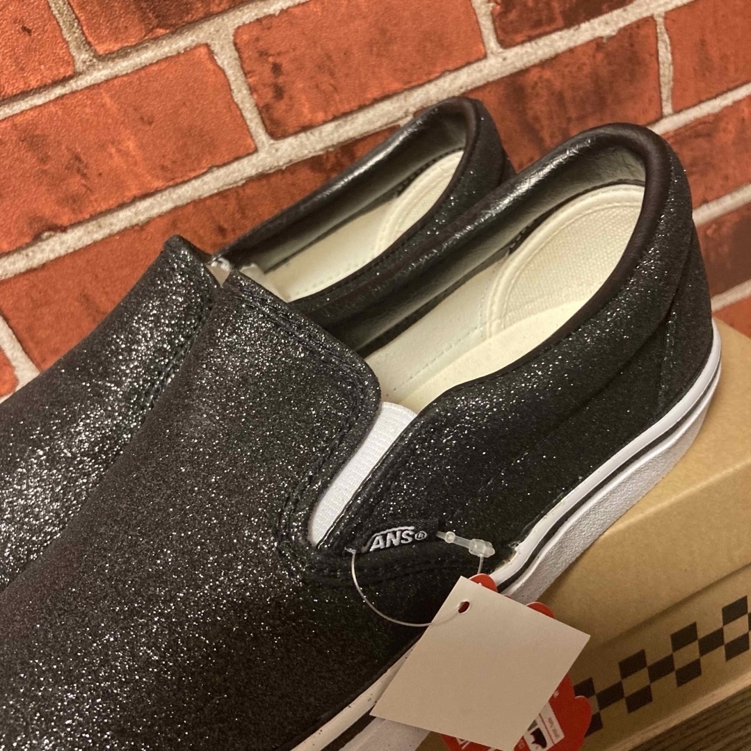 VANS(ヴァンズ)の【新品】VANS スリッポン グリッター ラメ  24.0cm ブラック レディースの靴/シューズ(スニーカー)の商品写真