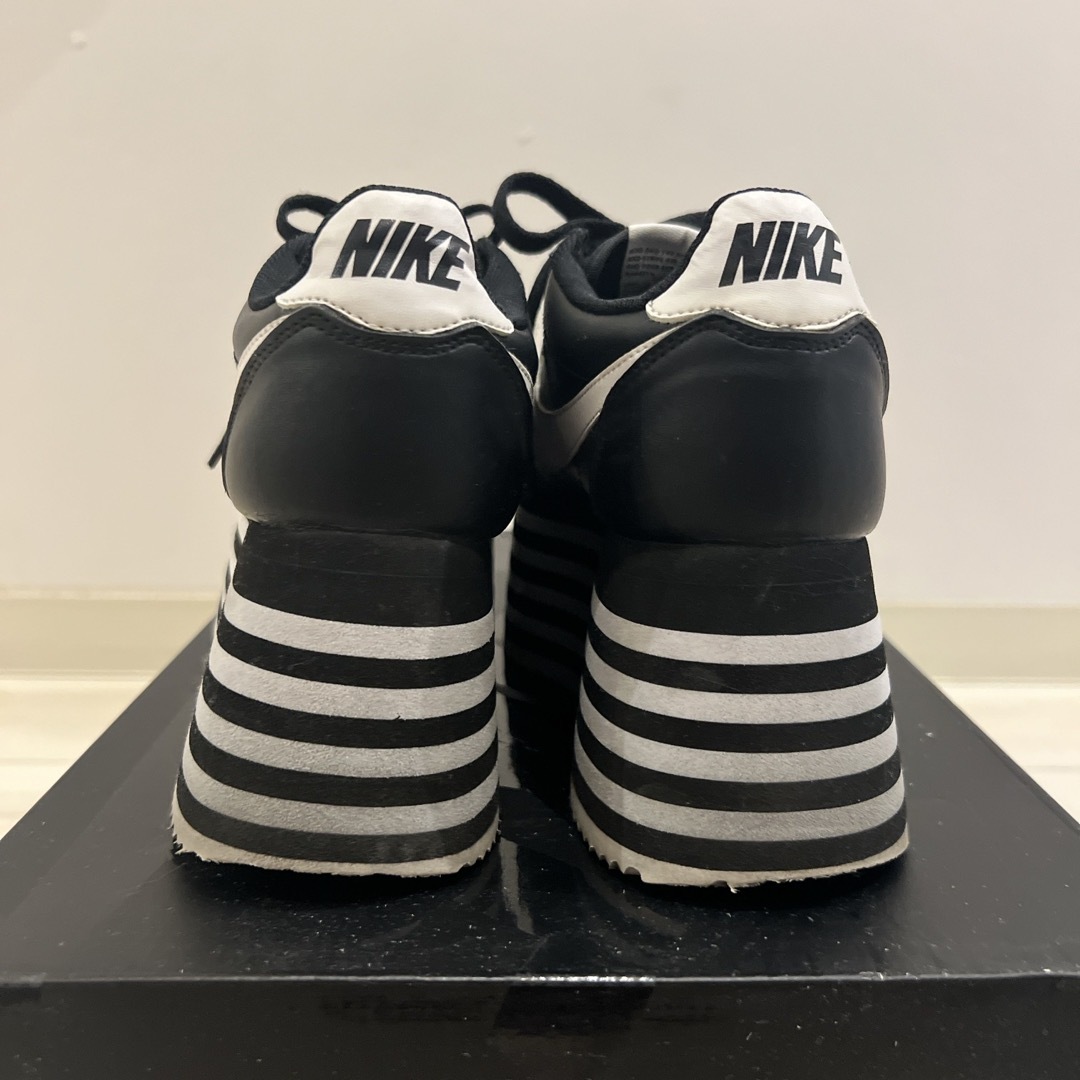 COMME des GARCONS(コムデギャルソン)のCOMME des GARCONS NIKE コルテッツ  23cm 黒 レディースの靴/シューズ(スニーカー)の商品写真