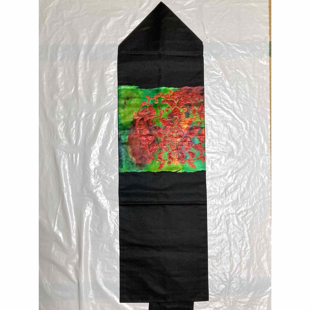 名古屋帯　九寸　黒　緑　オレンジ　唐花紋様　メタリック　膨れ織り　正絹　個性的 レディースの水着/浴衣(帯)の商品写真