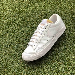 ナイキ(NIKE)の美品23.5 NIKE BLAZER LOW '77 ナイキ ブレザーHA112(スニーカー)