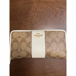 COACH  ラウンドジップ　長財布(財布)