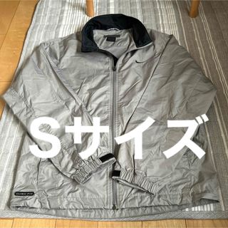 ナイキ(NIKE)のナイキ　NIKE  メンズ　ウインドブレーカー　グレー　Sサイズ(ナイロンジャケット)