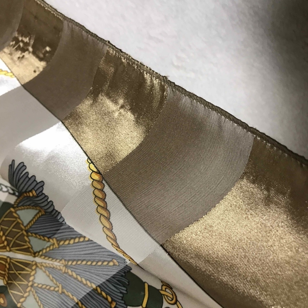 大判  タッセル柄  スカーフ  レディースのファッション小物(バンダナ/スカーフ)の商品写真
