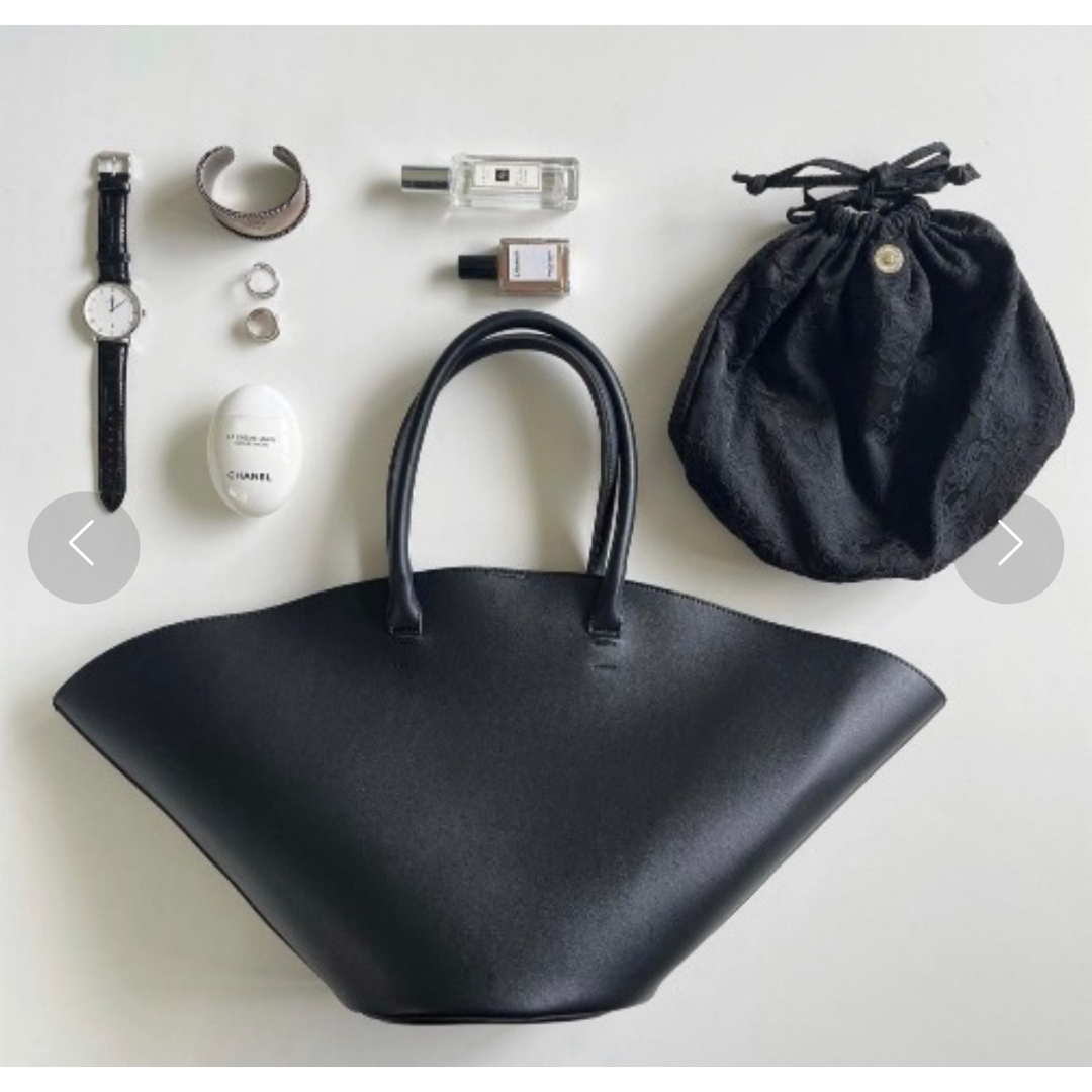 NEUNA ヌナ 4WAY 扇形ヴィーガンレザー ショルダー ハンドバッグ レディースのバッグ(ハンドバッグ)の商品写真