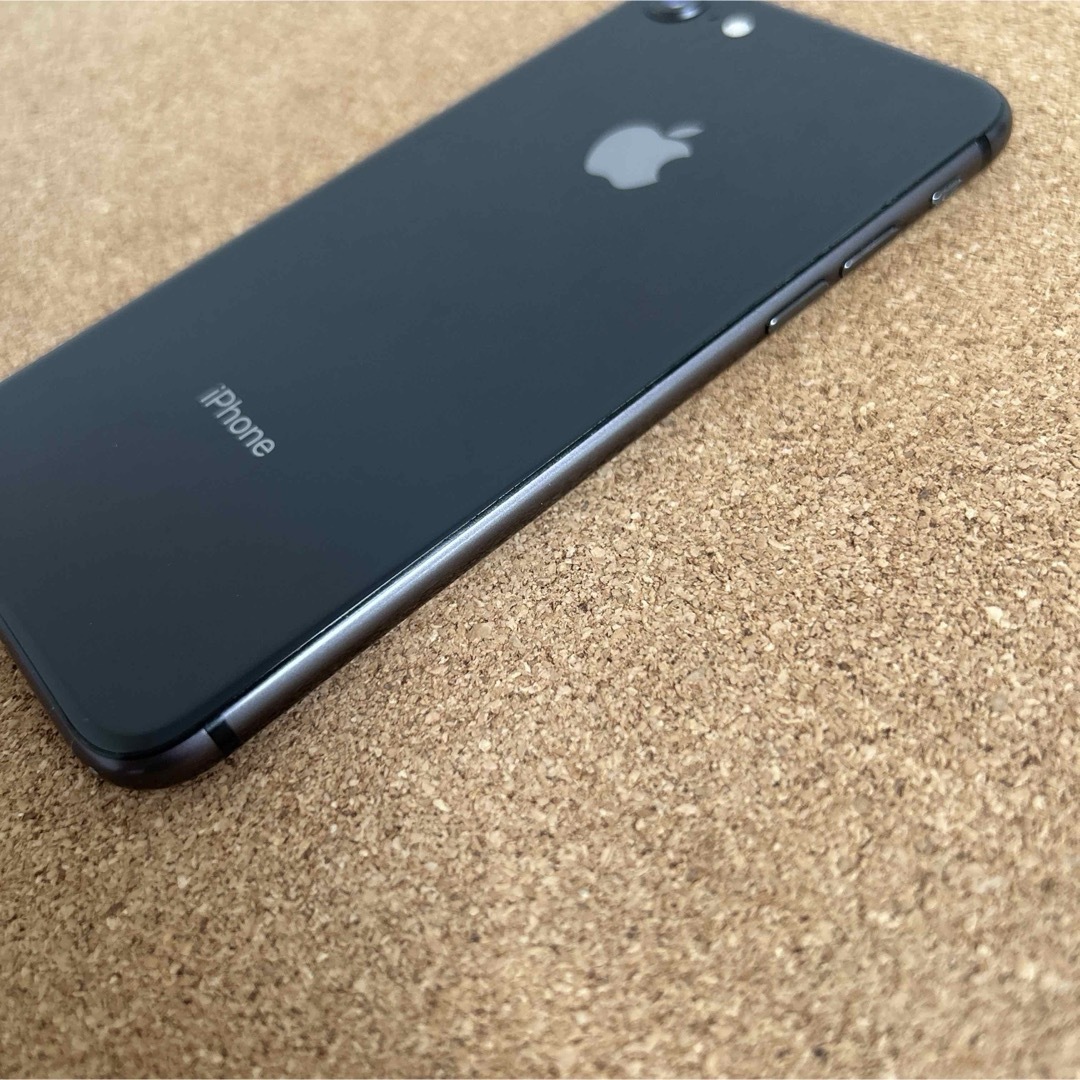 iPhone(アイフォーン)の41 iPhone8 64GB SIMフリー スマホ/家電/カメラのスマートフォン/携帯電話(スマートフォン本体)の商品写真