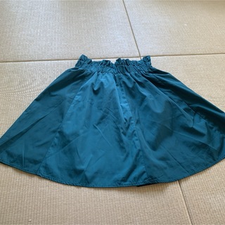 レディース　フレアスカート　緑色　Lサイズ　ゴム楽ちん　ポリエステル100%(ひざ丈スカート)