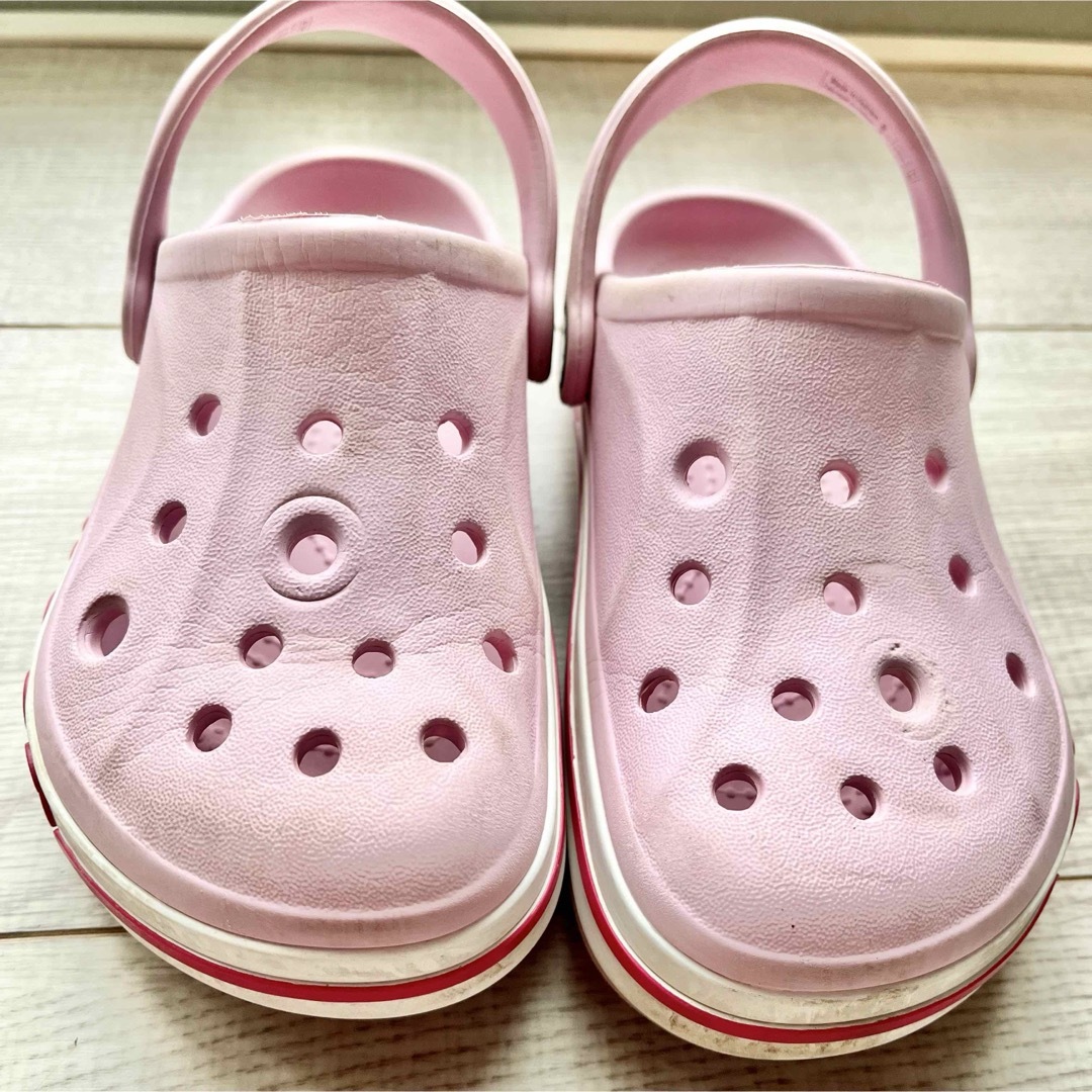 crocs(クロックス)のクロックス　サンダル　18㎝　女の子 キッズ/ベビー/マタニティのキッズ靴/シューズ(15cm~)(サンダル)の商品写真