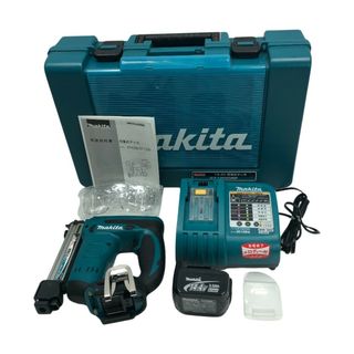 マキタ(Makita)の◇◇MAKITA マキタ 充電式タッカ 充電器・充電池1個・ケース付 コードレス式 ST120DRF ブルー(その他)