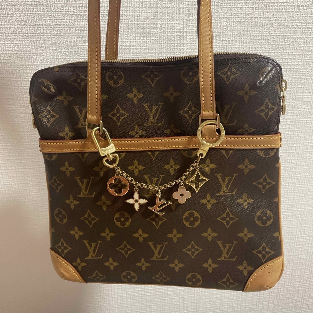 LOUIS VUITTON(ルイヴィトン)のルイヴィトンlouisvuittonバッグチャーム　キーホルダー レディースのファッション小物(キーホルダー)の商品写真