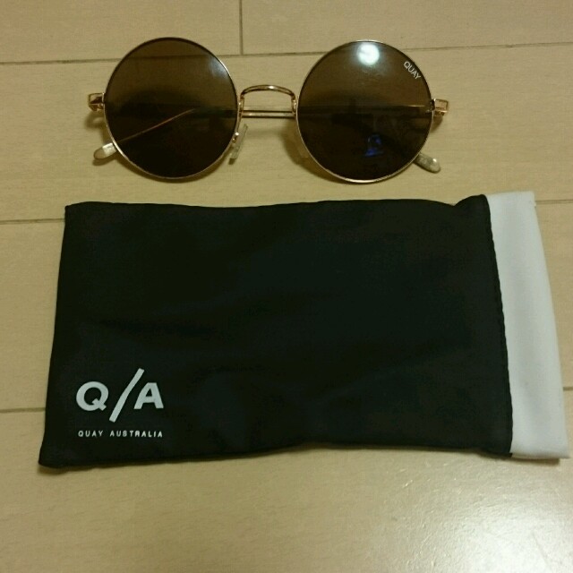 Quay Eyeware Australia(クエイアイウェアオーストラリア)のQUAYサングラス☆山中美智子さんALEXIA STAM レディースのファッション小物(サングラス/メガネ)の商品写真