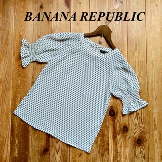 バナナリパブリック(Banana Republic)のBANANA REPUBLIC バナナリパブリック プリントブラウス　トップス(シャツ/ブラウス(半袖/袖なし))