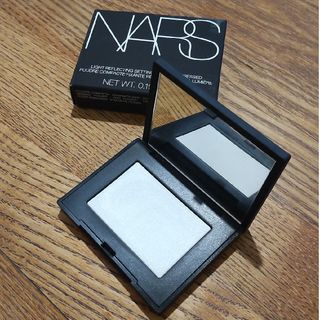 ナーズ(NARS)のNARS ライトリフレクティングセッティングパウダー プレスト N ミニ(フェイスパウダー)