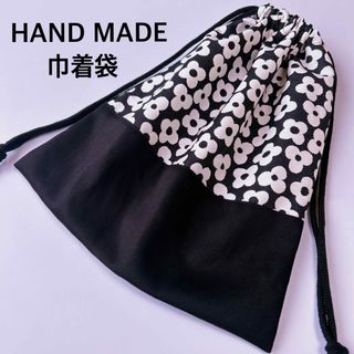 黒フラワー　巾着袋(外出用品)