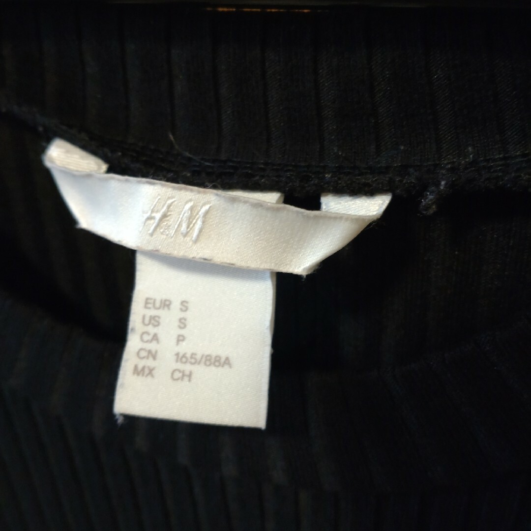 H&M(エイチアンドエム)のH&M　Sサイズ半袖リブカットソー レディースのトップス(カットソー(半袖/袖なし))の商品写真