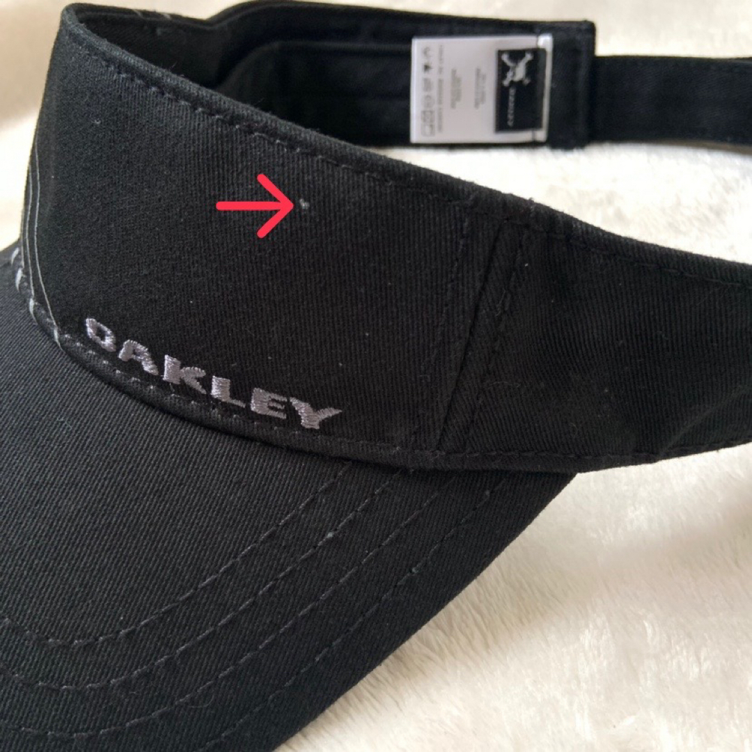 Oakley(オークリー)の美品★オークリー★サンバイザー★ゴルフ★ブラック スポーツ/アウトドアのゴルフ(その他)の商品写真