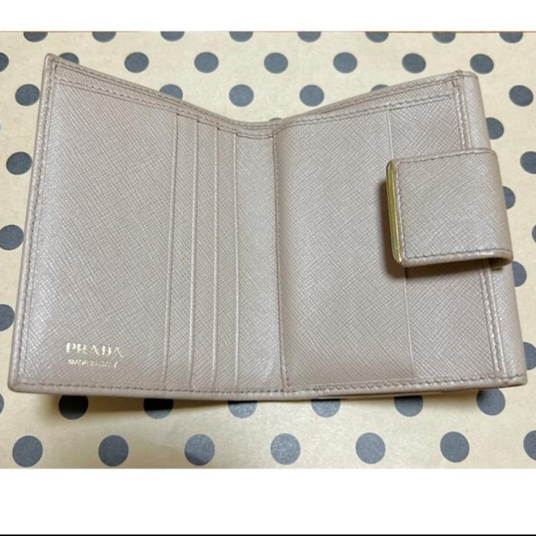 PRADA(プラダ)のPRADA サフィアーノ二つ折り財布⭐️GW限定中値下げ⭐️ レディースのファッション小物(財布)の商品写真