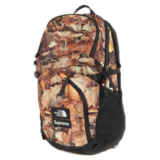 シュプリーム(Supreme)の美品 Supreme シュプリーム 16AW THE NORTH FACE リーフ柄 ポコノ バックパック Pocono Backpack マルチカラーリーブス ノースフェイス コラボ ブランド カバン【メンズ】【中古】(バッグパック/リュック)