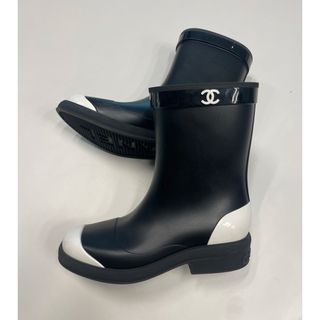 シャネル(CHANEL)のCHANEL レインブーツ 白黒 バイカラー(レインブーツ/長靴)