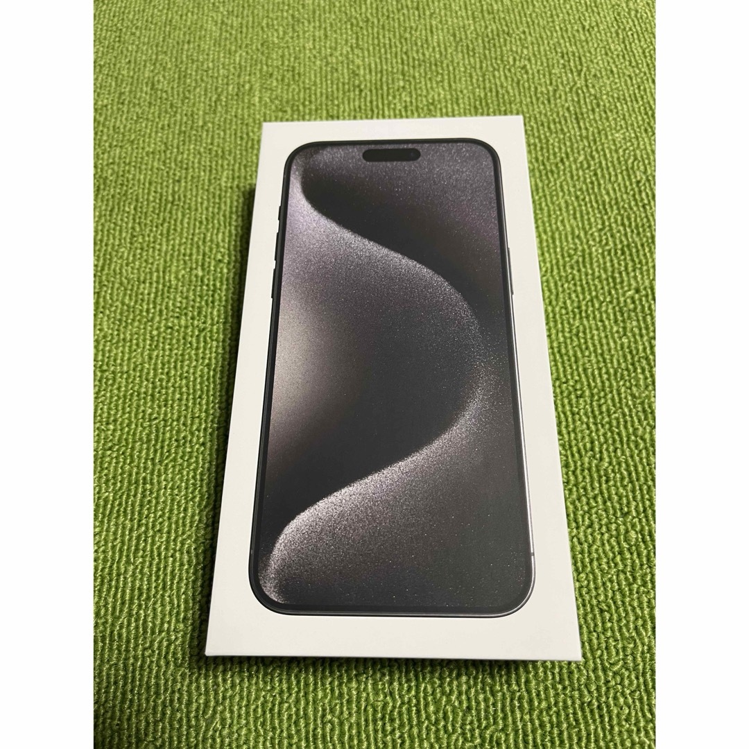 Apple(アップル)のiPhone15 Pro Max Black Titanium 256GB スマホ/家電/カメラのスマートフォン/携帯電話(スマートフォン本体)の商品写真