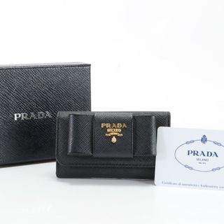 プラダ(PRADA)の極美品 プラダ ギャランティカード付 サフィアーノ レザー リボン キーケース 6連 ゴールド フック 三つ折り レディース EPE 0220-P12(キーケース)