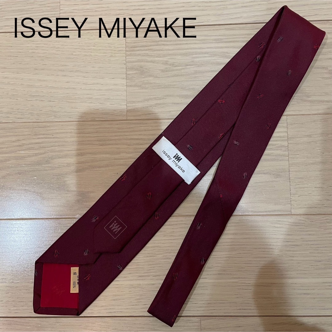 ISSEY MIYAKE(イッセイミヤケ)のISSEY MIYAKE イッセイミヤケ シルクネクタイ 1 メンズのファッション小物(ネクタイ)の商品写真