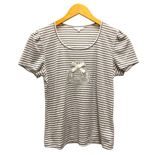 トゥービーシック(TO BE CHIC)のトゥービーシック Tシャツ ボーダー スパンコール 半袖 40 グレージュ(Tシャツ(半袖/袖なし))