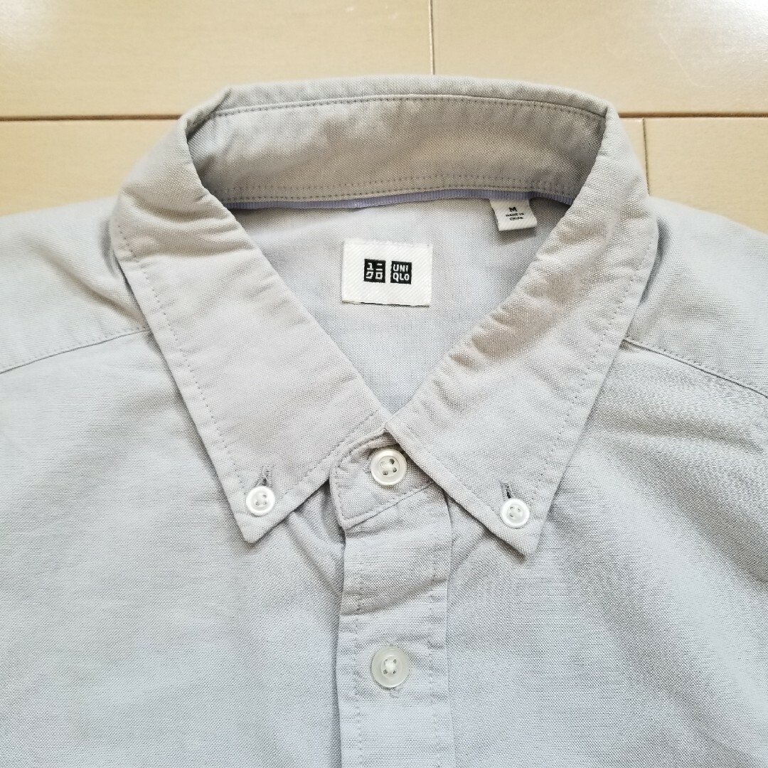 UNIQLO(ユニクロ)のユニクロ☆シャツ☆ライトグレー メンズのトップス(シャツ)の商品写真