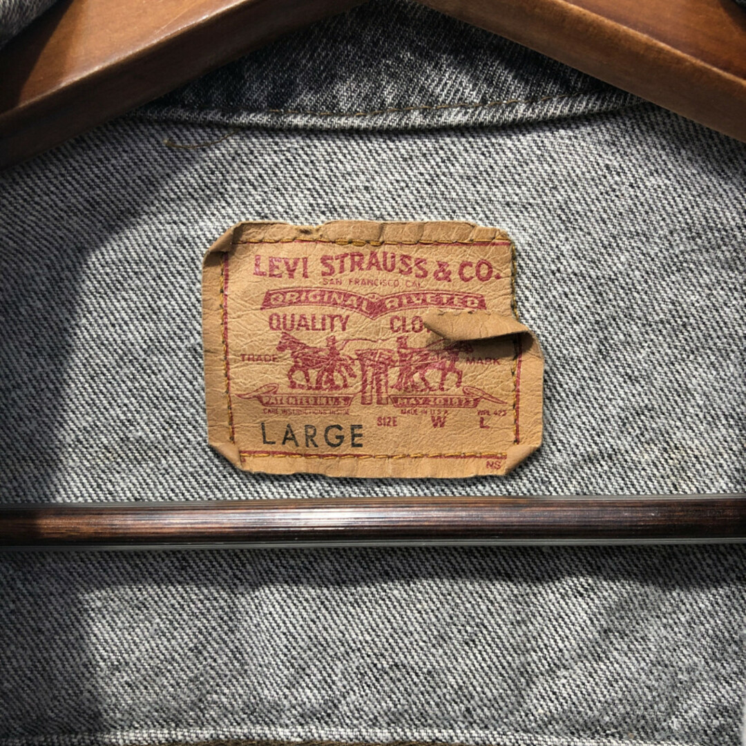 Levi's(リーバイス)のUSA製 Levi's リーバイス ペイントリメイクデニムジャケット アメカジ グレー (メンズ L) 中古 古着 Q3840 メンズのジャケット/アウター(Gジャン/デニムジャケット)の商品写真