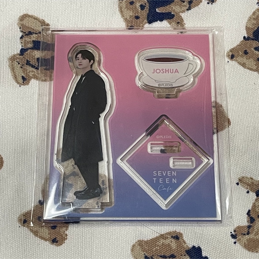 SEVENTEEN セブチカフェ ジョシュア 2018 アクスタ エンタメ/ホビーのタレントグッズ(アイドルグッズ)の商品写真